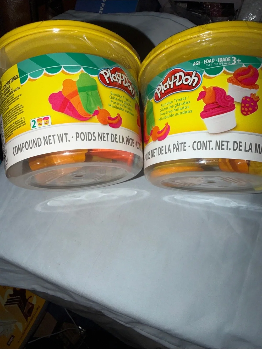 Play-Doh Yellow Lid Modeling Compound 2-Pack for Creative Play